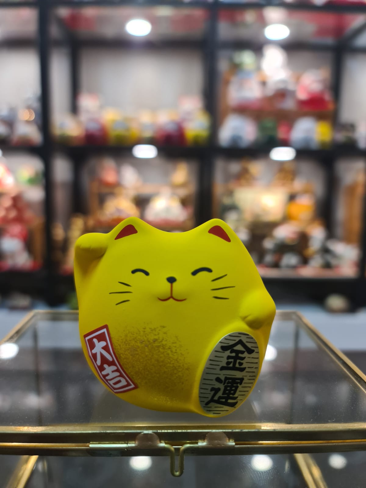 JP-550301 Maruei Pottery Chubby Fortune Cat (S)