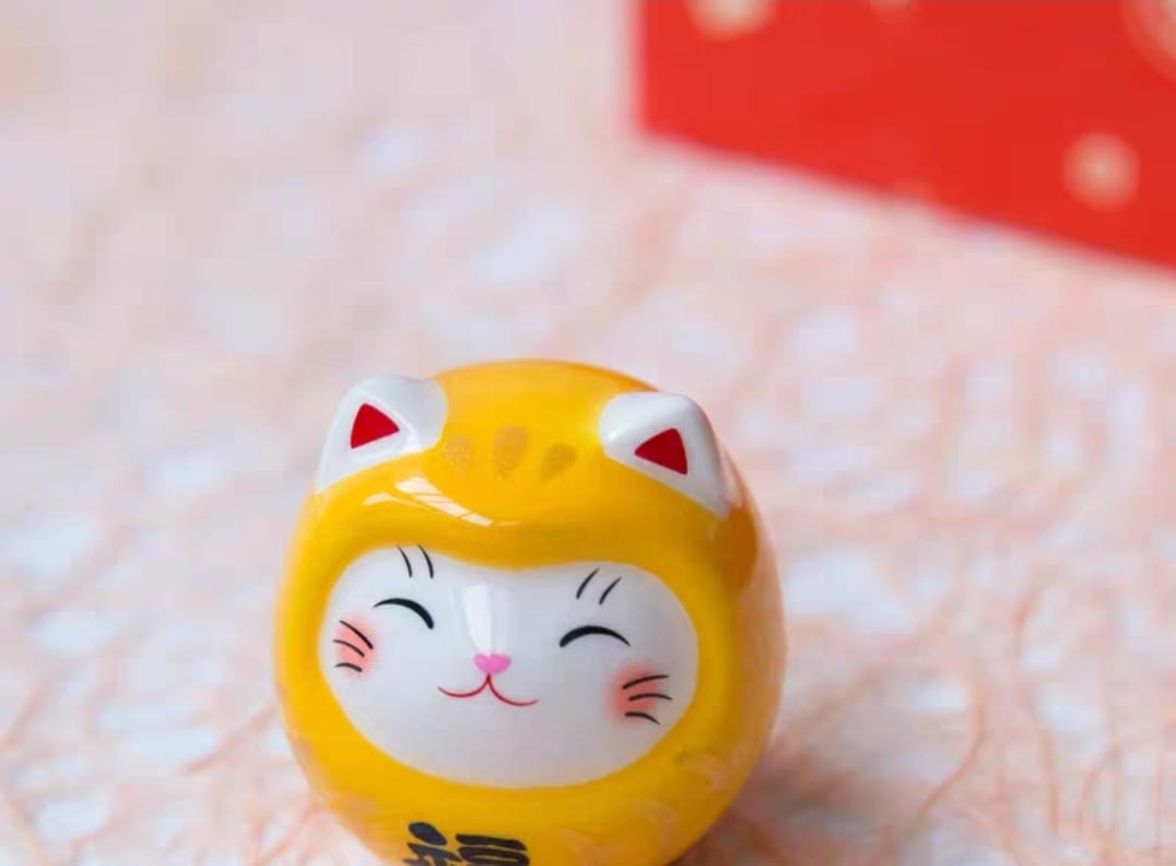 YS-2080401 Yakushigama Red Fortune Cat Daruma Omikuji (S)