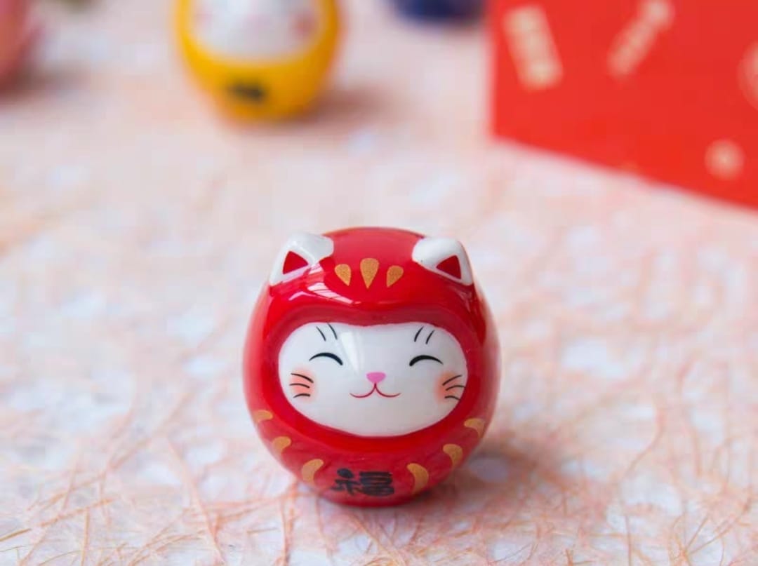 YS-2080401 Yakushigama Red Fortune Cat Daruma Omikuji (S)