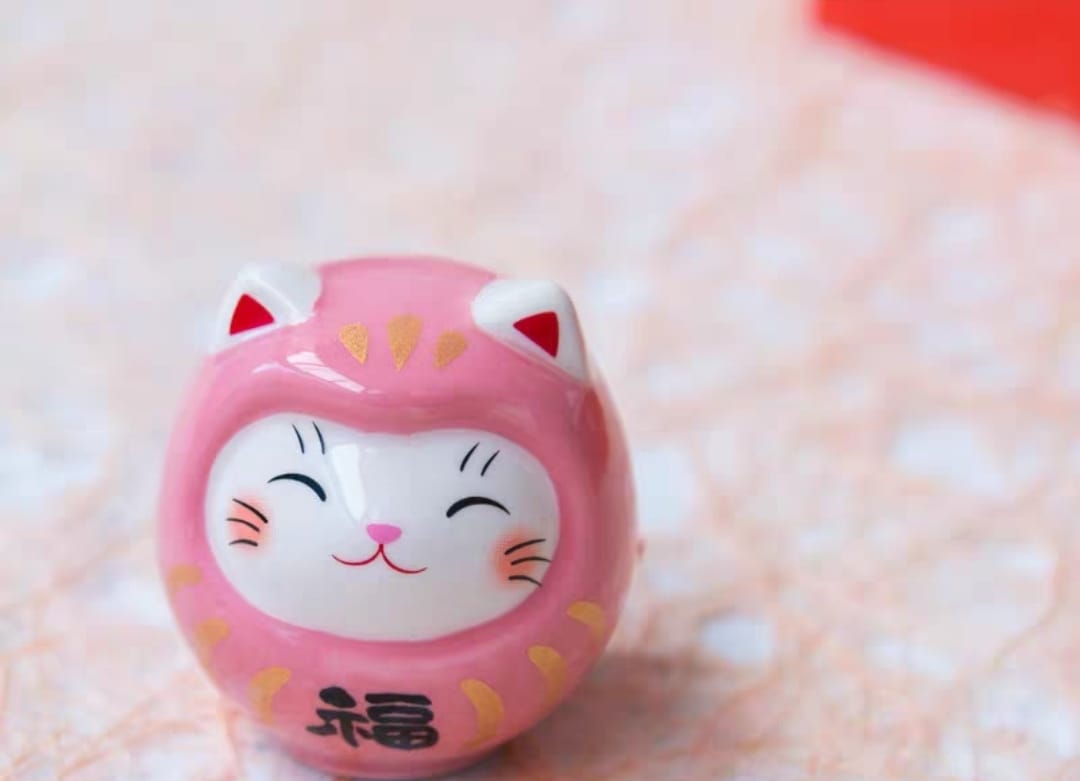 YS-2080401 Yakushigama Red Fortune Cat Daruma Omikuji (S)