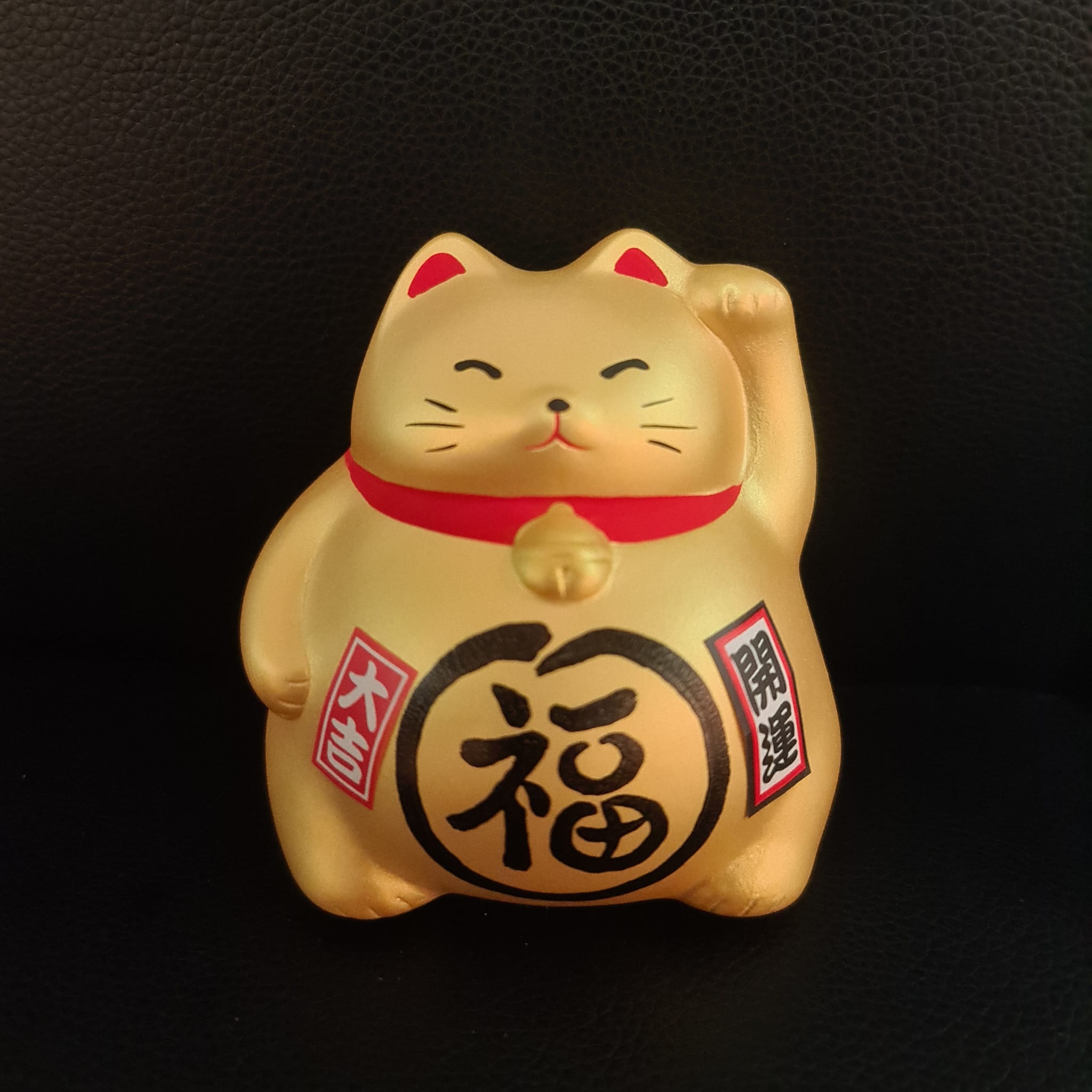 JP-5501012 Maruei Pottery Chubby Fortune Cat Series (M)