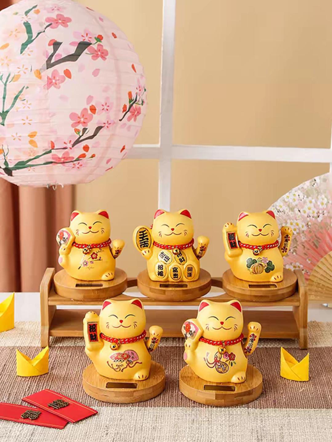 LM-6208011 Le Miao Chubby Gold Solar-powered waving Fortune Cat (S)