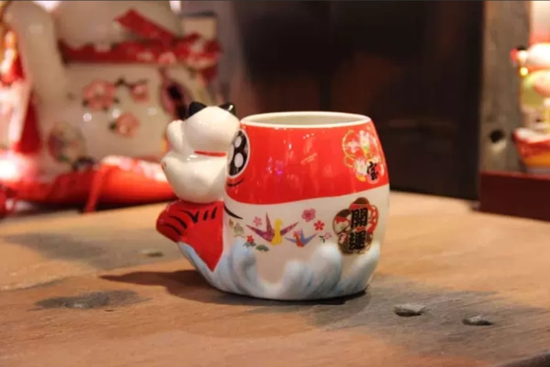 F-521010 Fu Yuan Mao Fortune Cat Koi Pen Holder (S)