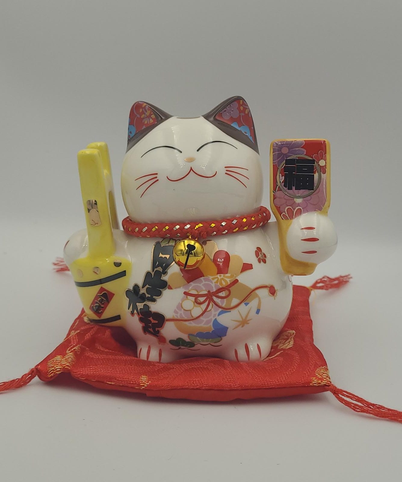 F-3807105 Fu Yuan Mao Fortune Cat (S) 9 DESIGNS AVAILABLE