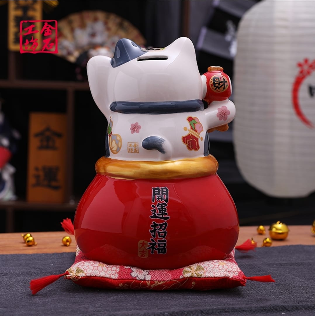 L-1129025 Jin Shi Gong Fang Chubby Fortune Cat on Daruma (M)