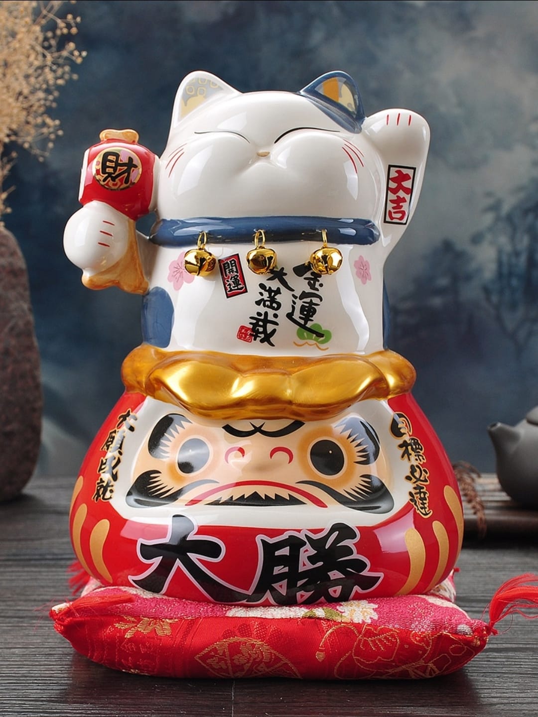 L-1129025 Jin Shi Gong Fang Chubby Fortune Cat on Daruma (M)