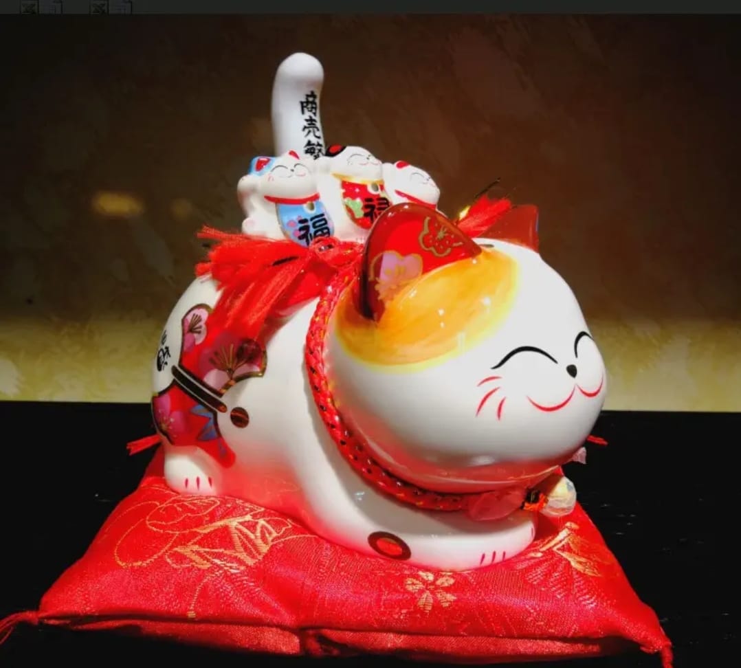 M-3425014 Jing Shi Gong Fang Solar-Powered Waving Tail Fortune Cat (M)