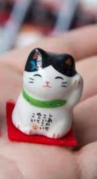 YS-392306 Yakushigama Japan Mini Fortune Cat (S)