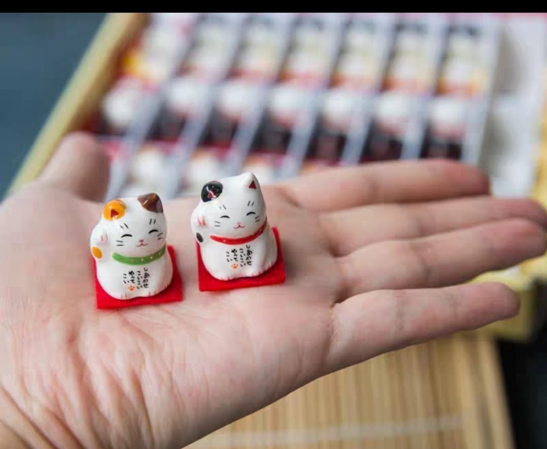 YS-392306 Yakushigama Japan Mini Fortune Cat (S)