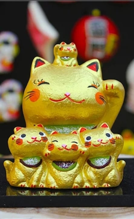 LHZ-452008/LHZ-462008 Long Hu Zuo White/Gold Fortune Cat (M)