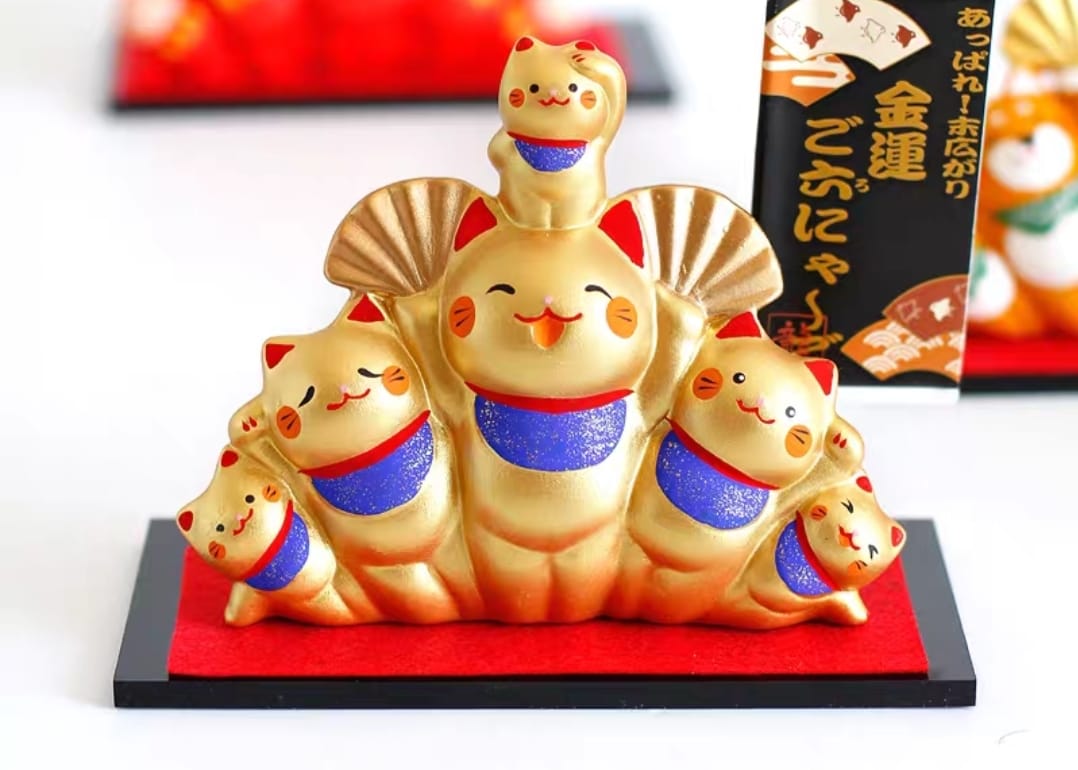 LHZ-172613 Long Hu Zuo Shiba & Daruma & Fortune Cat (M)