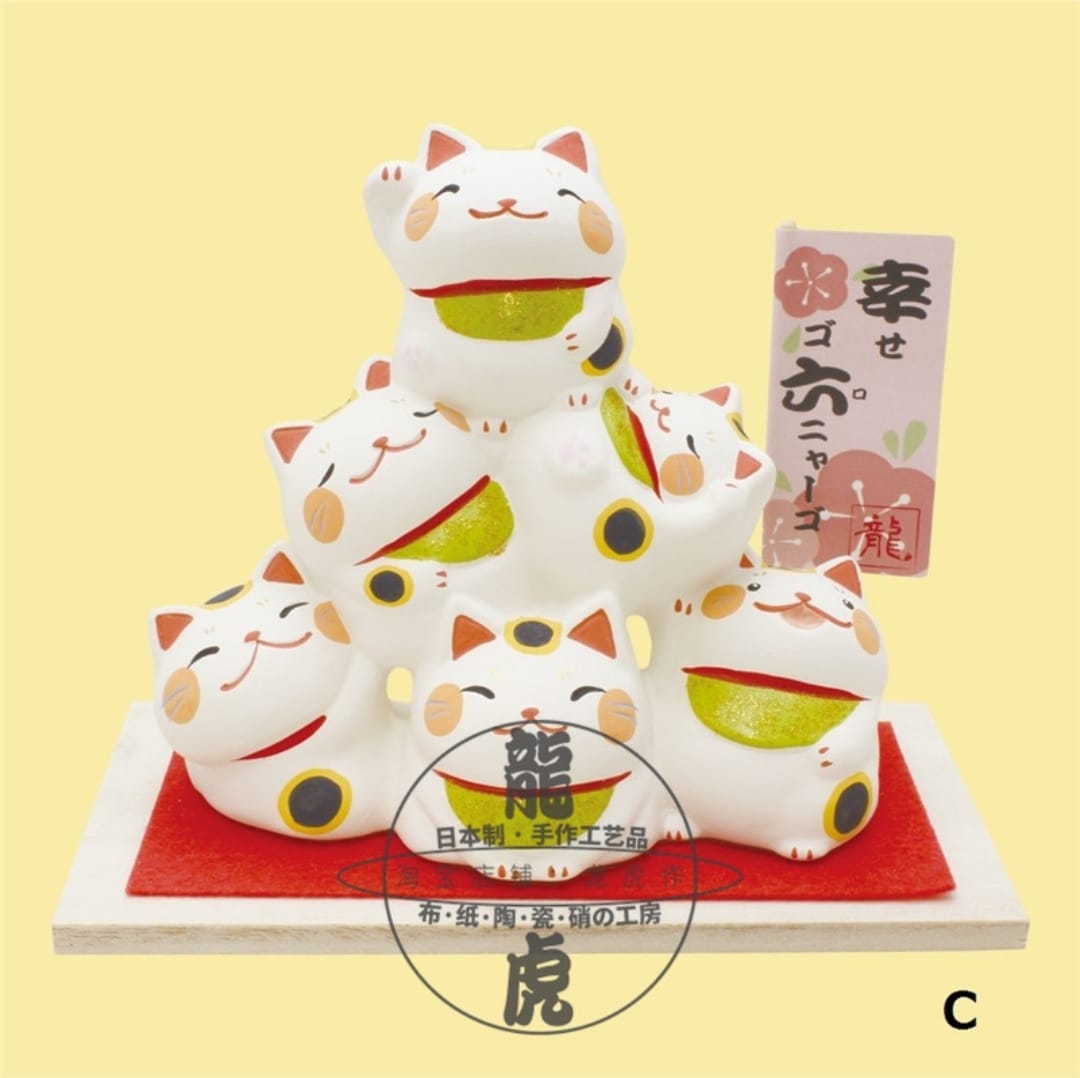 LHZ-542913/LHZ-552913 Long Hu Zuo Fortune Cat & Daruma Stand (M)