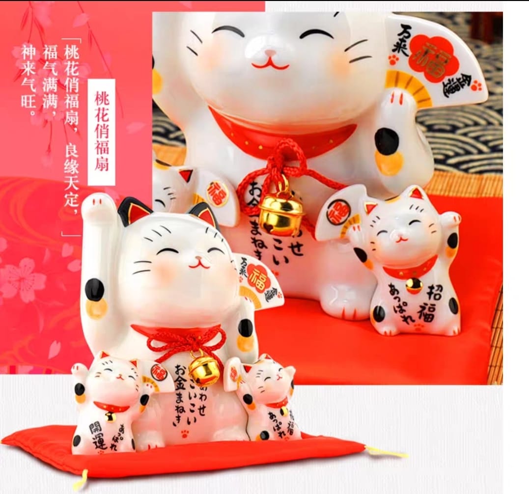 YS-474515 Yakushigama Family Fortune Cat (M)