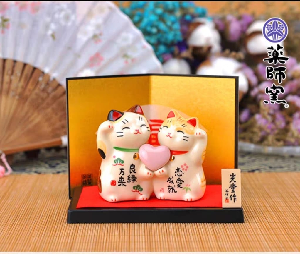 YS-501910 Yakushigama 药师窑 Fortune Cat Couple 招财猫 (M)