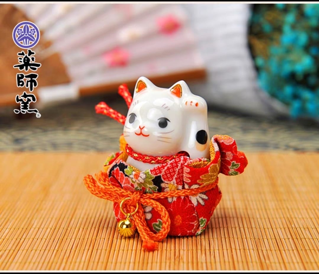 YS-1021807 Yakushigama Purple Kimono Fortune Cat (S)