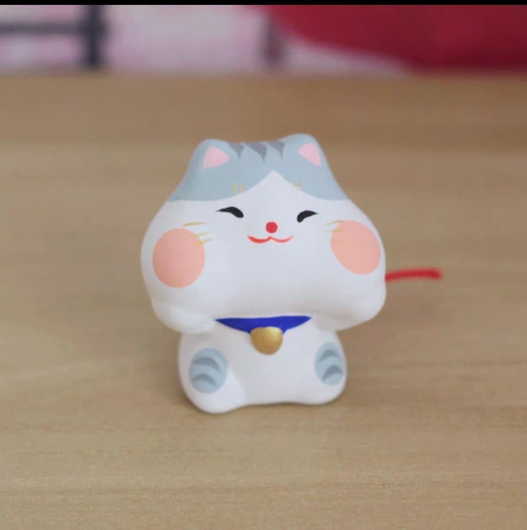 LHZ-883235-LHZ-923235 Long Hu Zuo Chubby Cheeks Omikuji Fortune Cat(S)