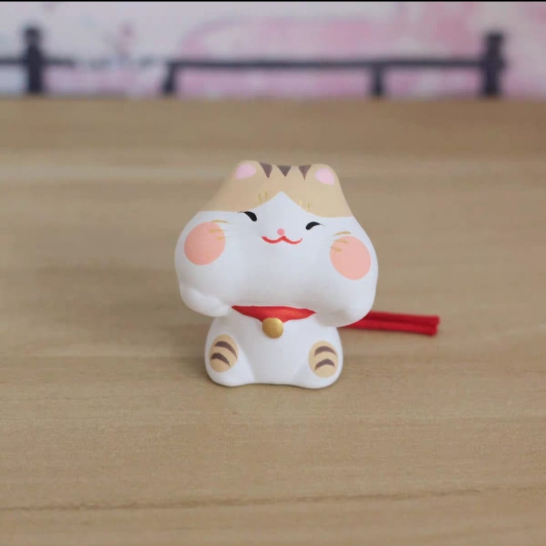 LHZ-883235-LHZ-923235 Long Hu Zuo Chubby Cheeks Omikuji Fortune Cat(S)