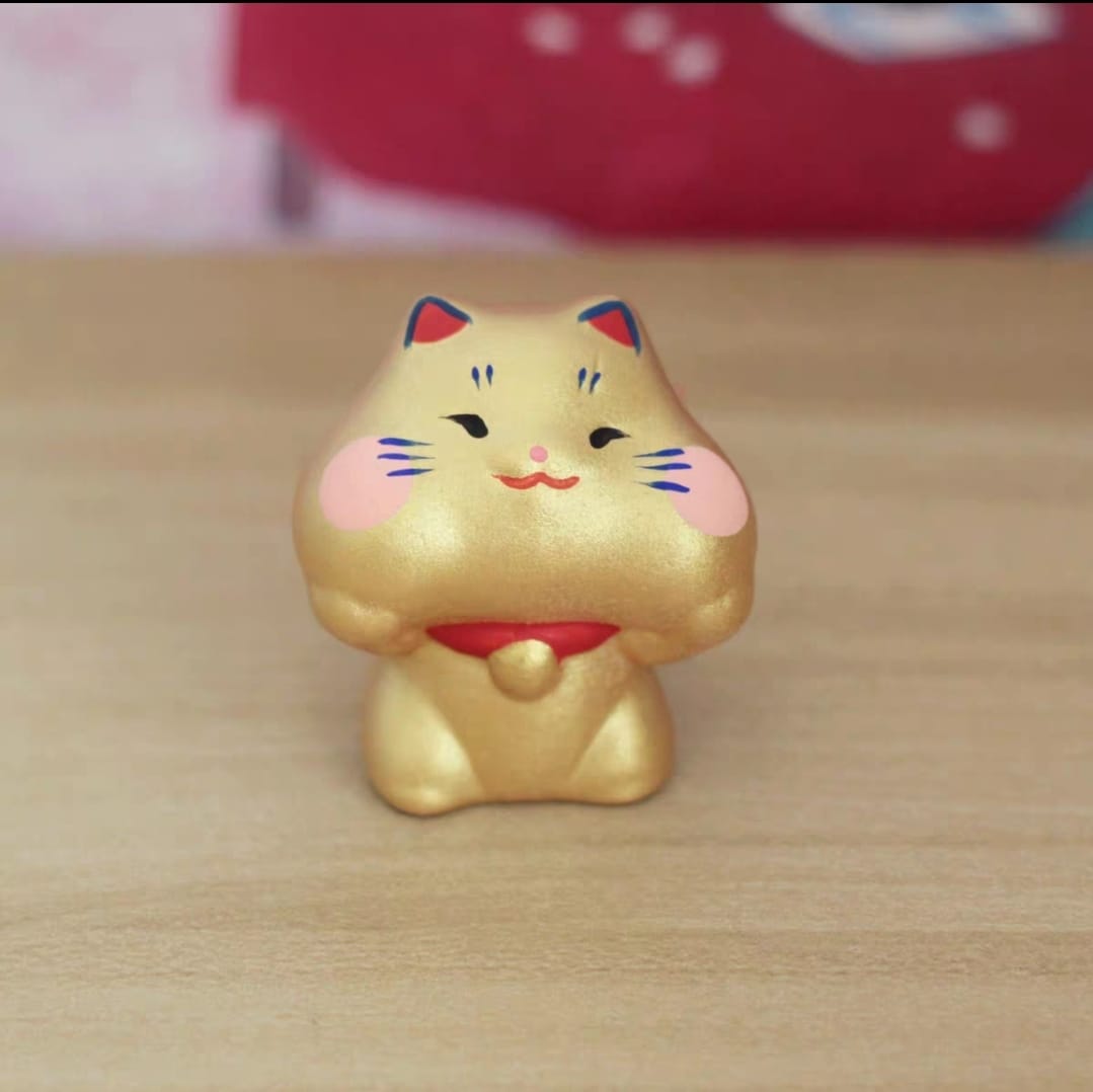 LHZ-883235-LHZ-923235 Long Hu Zuo Chubby Cheeks Omikuji Fortune Cat(S)