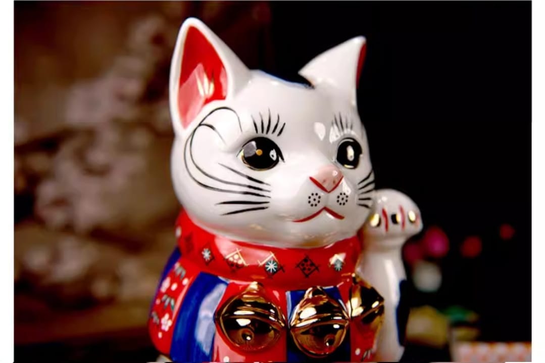 YS-13110920 Yakushigama Traditional Fortune Cat (L) (M)