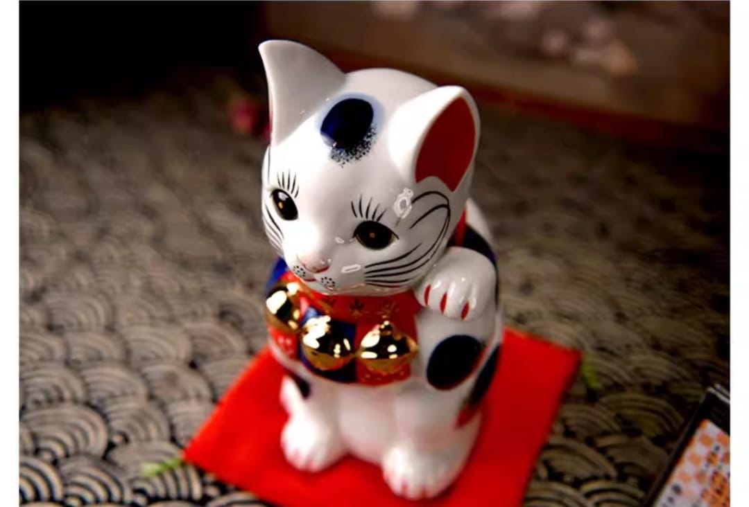 YS-13110920 Yakushigama Traditional Fortune Cat (L) (M)