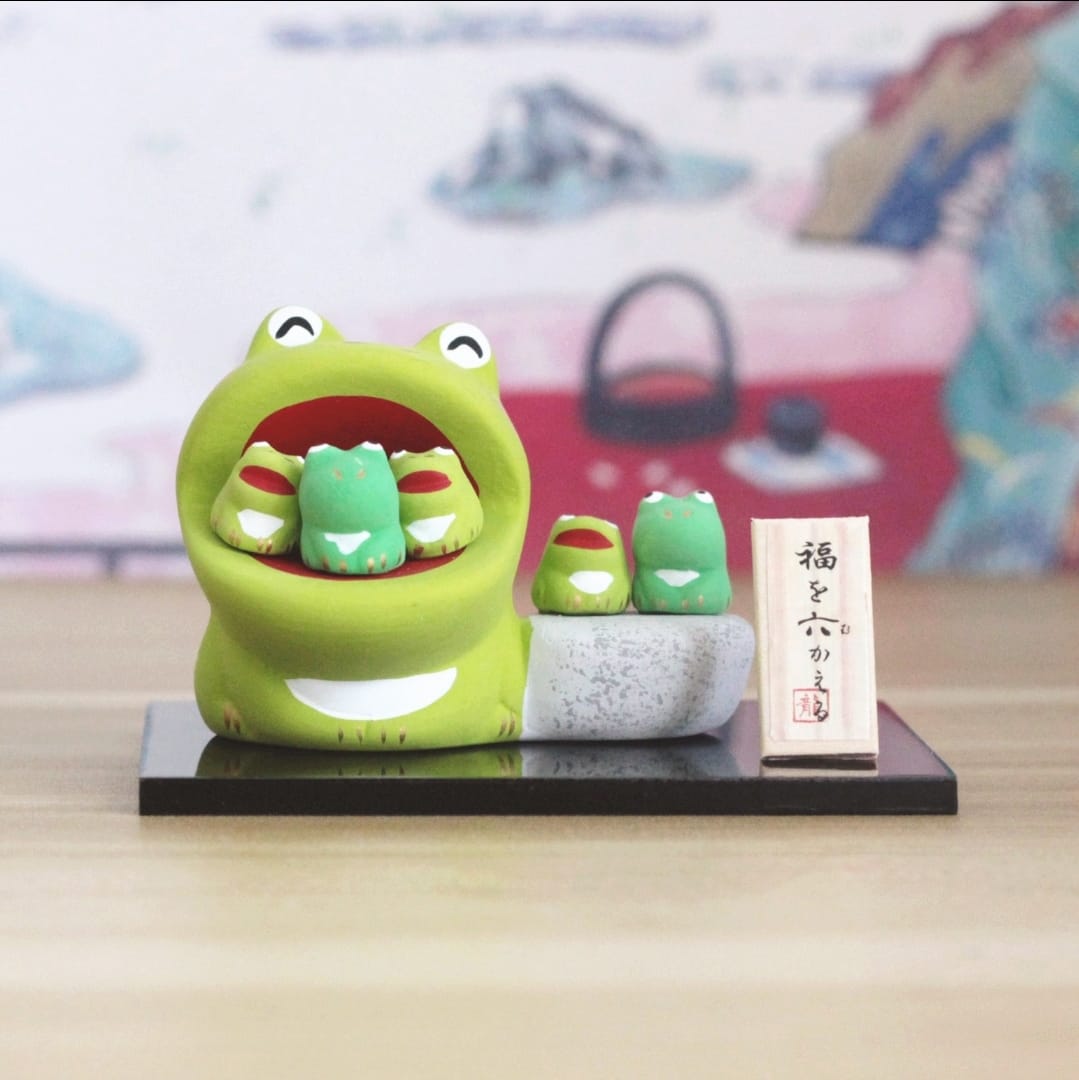 LHZ-1000801 Long Hu Zuo Frog & Fortune Cat & Owl Family (S)