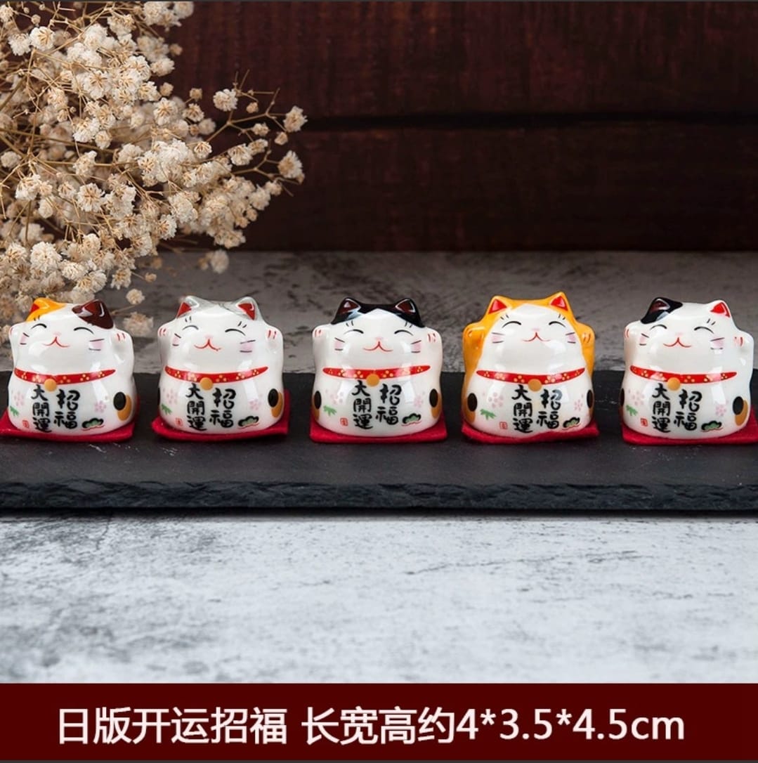 OAA-010405-OAA-080605 Set of 5 Fortune Cat (S)