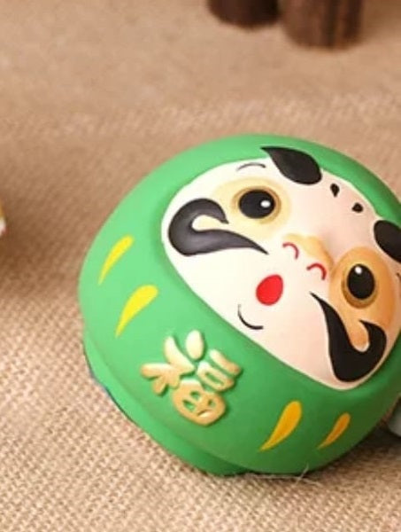 LHZ-022007 Long Hu Zuo Red/Gold/Green Daruma (M)