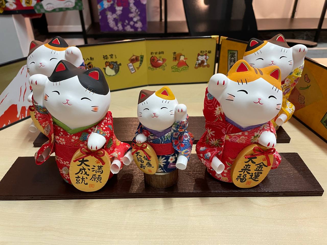 YS-401610-YS-441610 Yakushigama Standing Kimono Fortune Cat (S) (L)